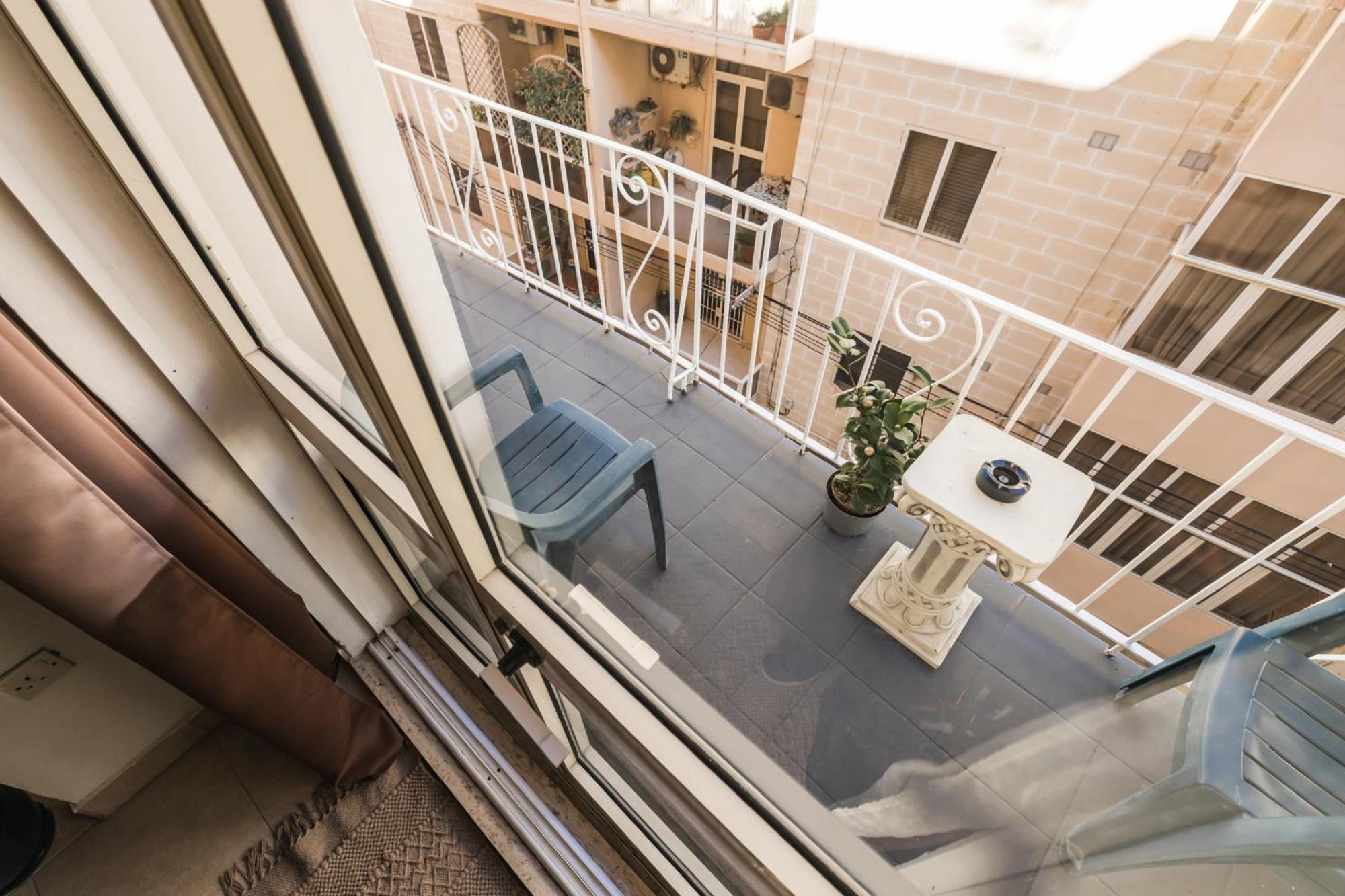 Sliema 3 Bedrooms Apartment Екстериор снимка